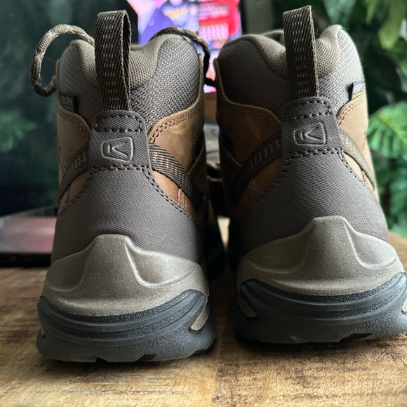 Mens KEEN Hiking Boots ~ 9D~ EUC - Picture 3 of 5